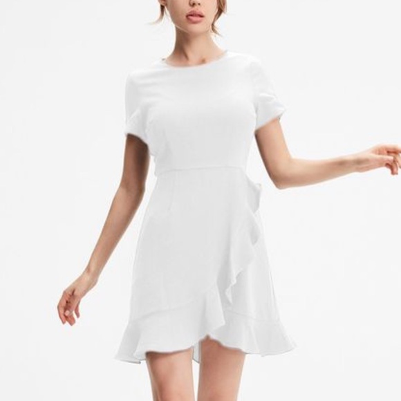 Club Monaco Dresses & Skirts - Club Monaco Larna Dress in White